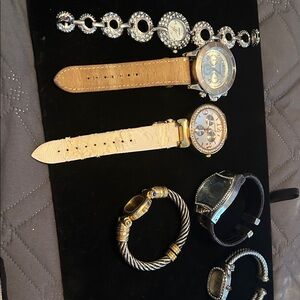 Stylish Watch Collection with Silver and Gold Accents